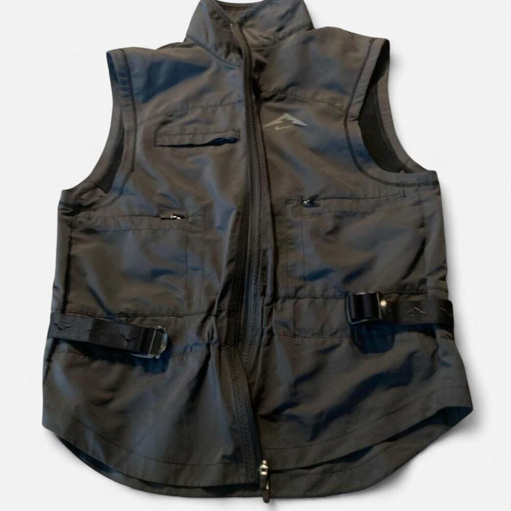 Nike trail repel running vest